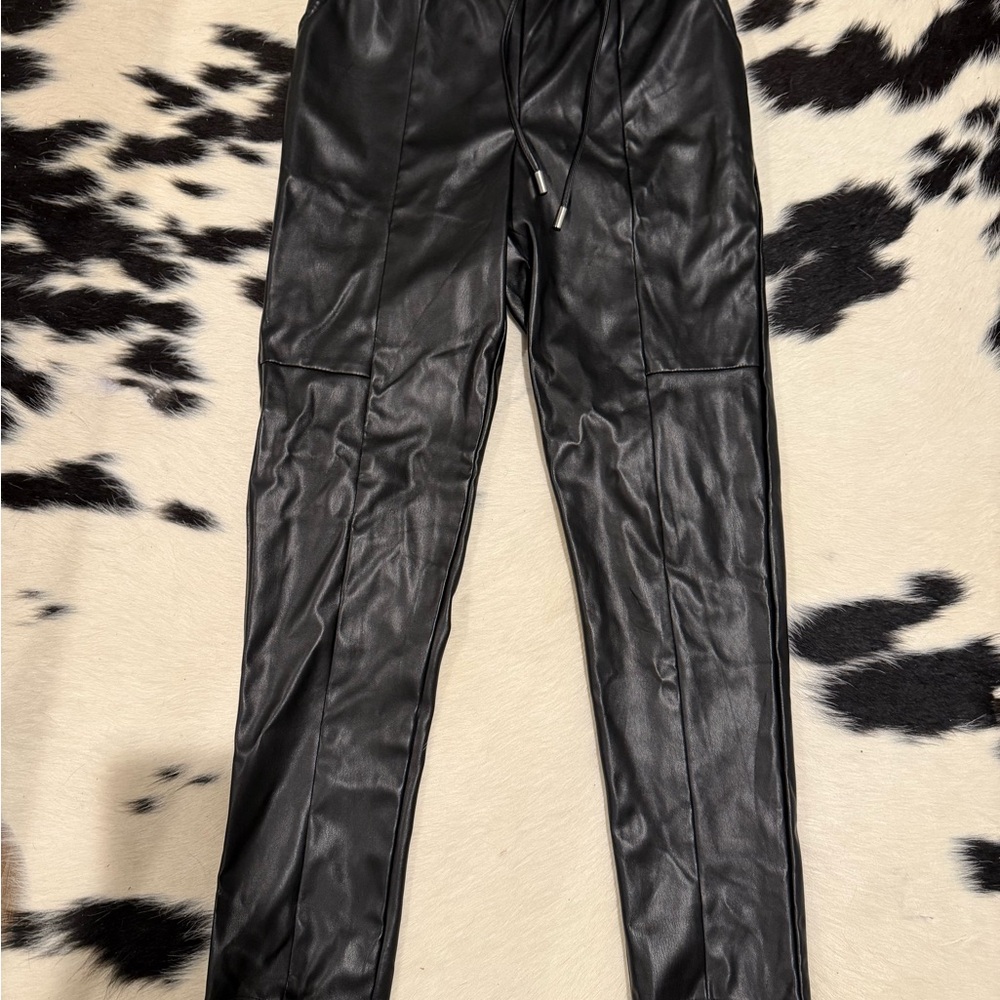 women leather black Pants